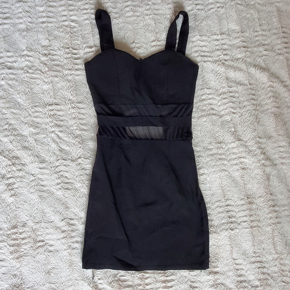 BODYCON LITTLE BLACK DRESS